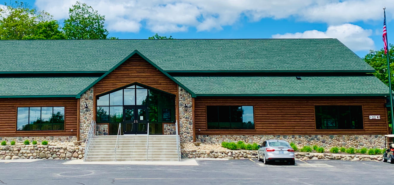 This is a picture of the front entrance of the lodge at Beaver Creek Resort in Gaylord, MI